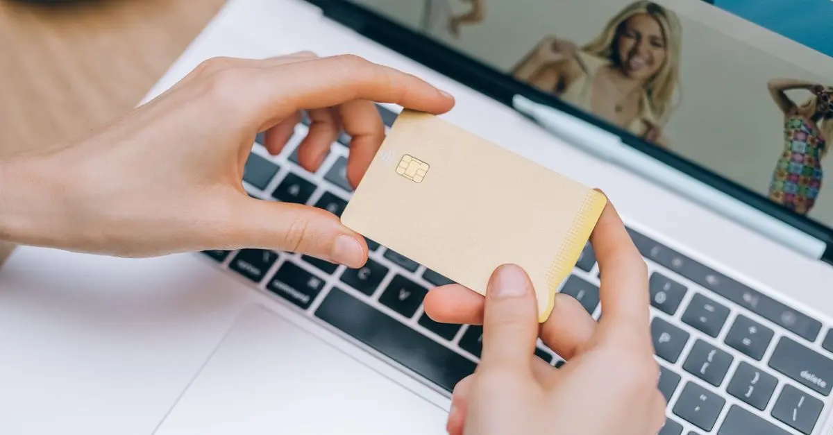 Jakie są najlepsze praktyki podczas zakupów online?